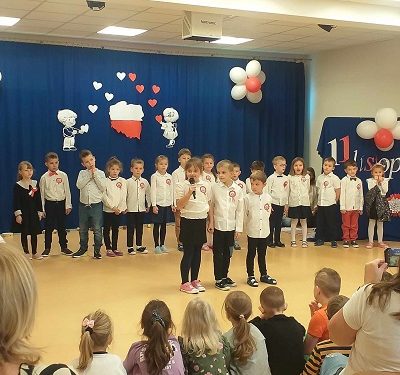 Wystąpienie dzieci z okazji Święta Odzyskania Niepodległości