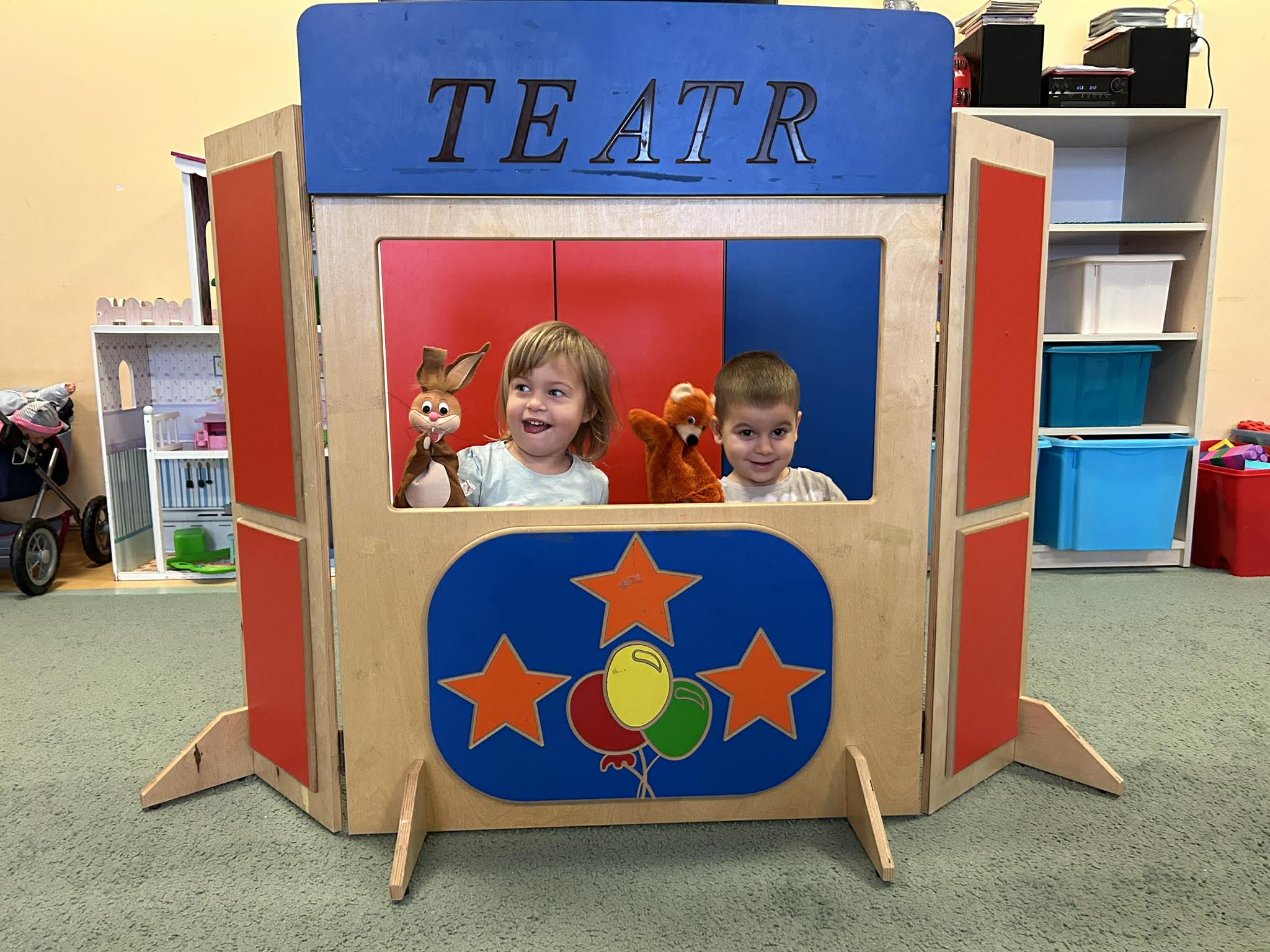 Zabawy teatralne z pacynkami